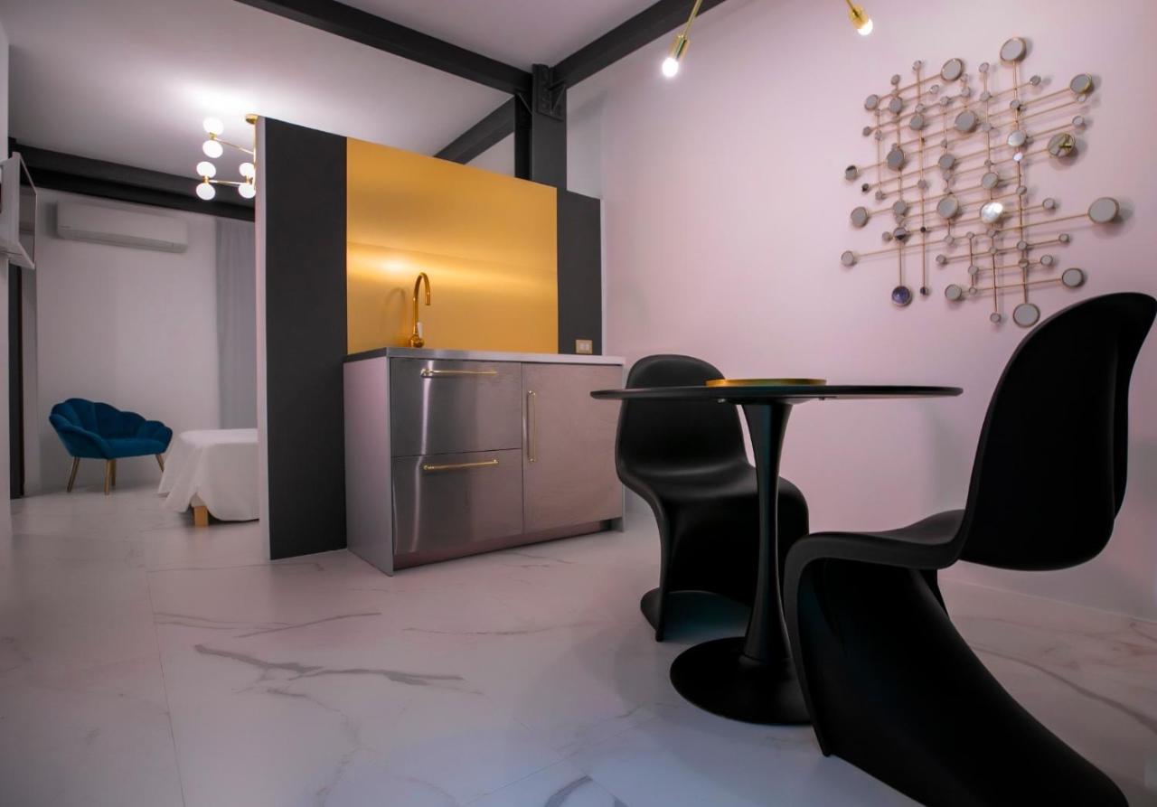 Azzoli Trapani - Apartments&Skypool - Adults Only Ngoại thất bức ảnh