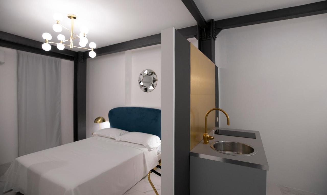 Azzoli Trapani - Apartments&Skypool - Adults Only Ngoại thất bức ảnh