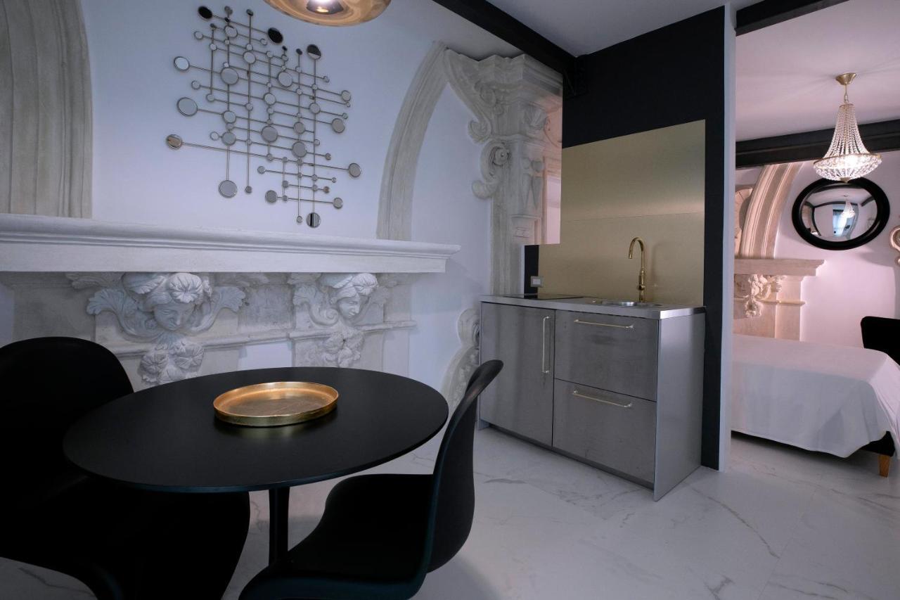 Azzoli Trapani - Apartments&Skypool - Adults Only Ngoại thất bức ảnh