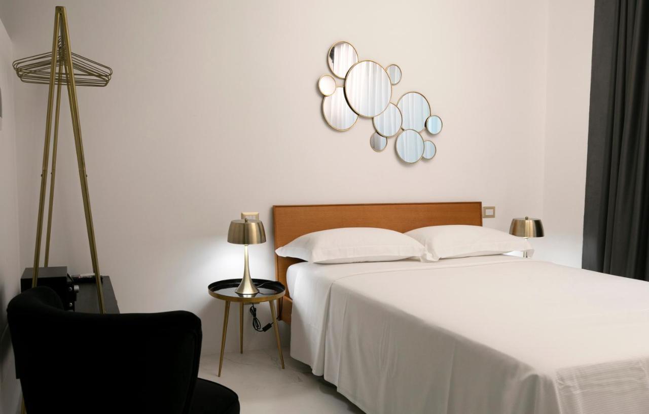 Azzoli Trapani - Apartments&Skypool - Adults Only Ngoại thất bức ảnh