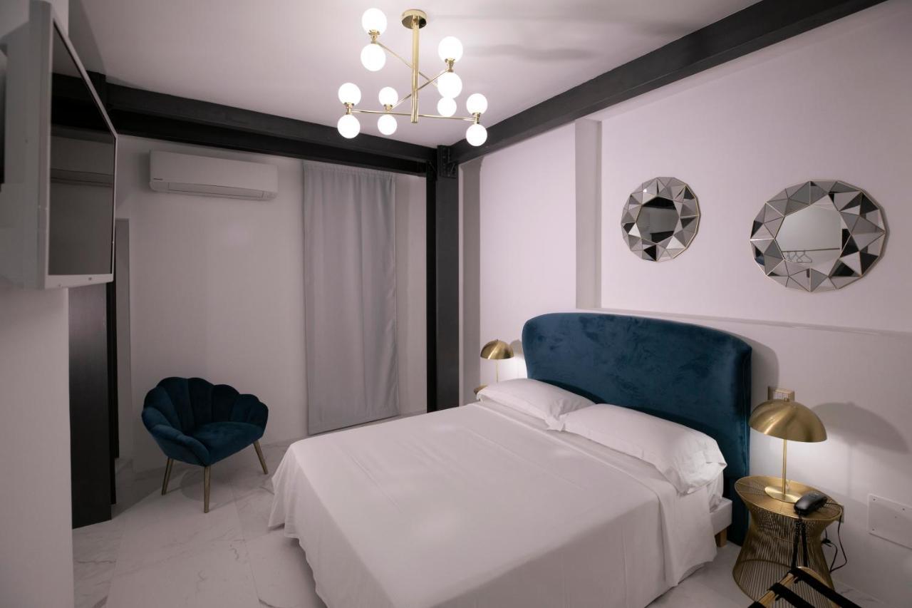 Azzoli Trapani - Apartments&Skypool - Adults Only Ngoại thất bức ảnh