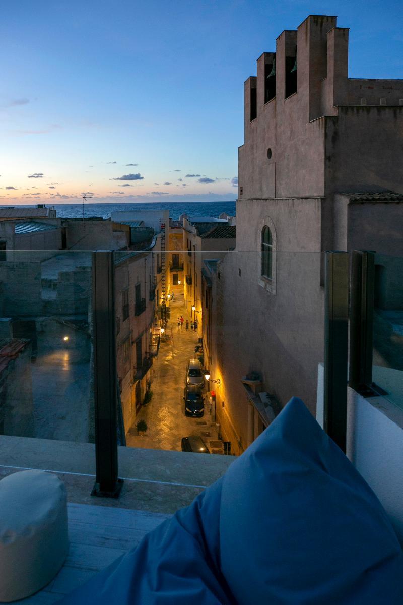 Azzoli Trapani - Apartments&Skypool - Adults Only Ngoại thất bức ảnh