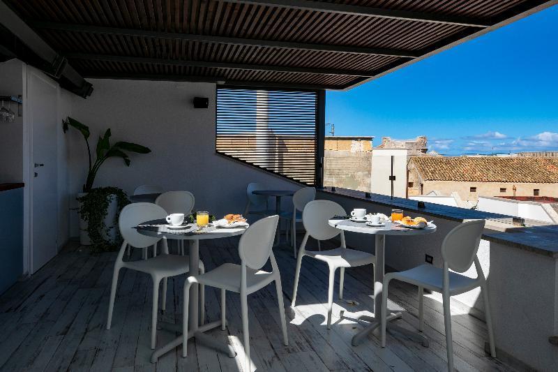Azzoli Trapani - Apartments&Skypool - Adults Only Ngoại thất bức ảnh